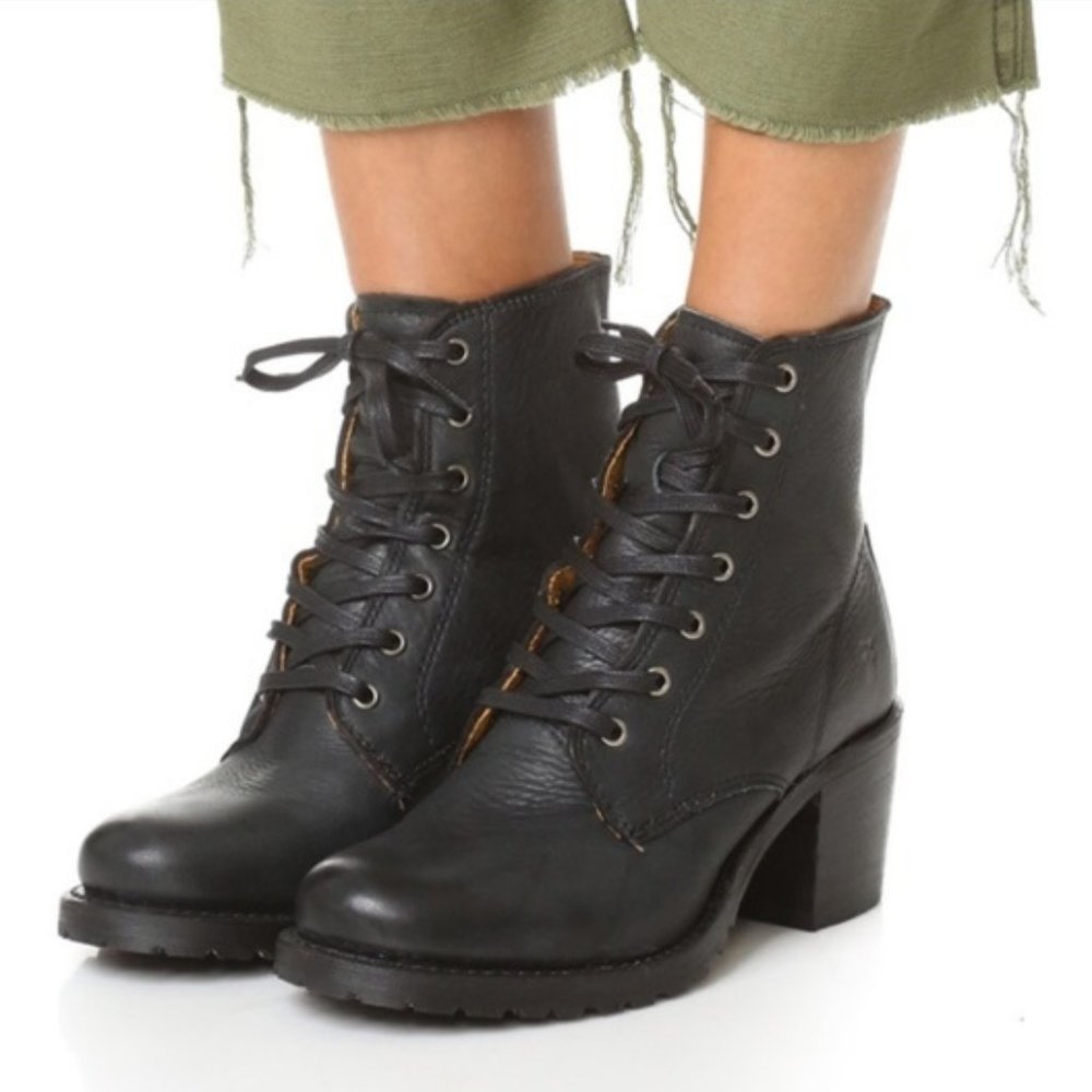 Frye Sabrina 6G Black Lace Up Combat Ankle Bootie - Picture 9 of 16
